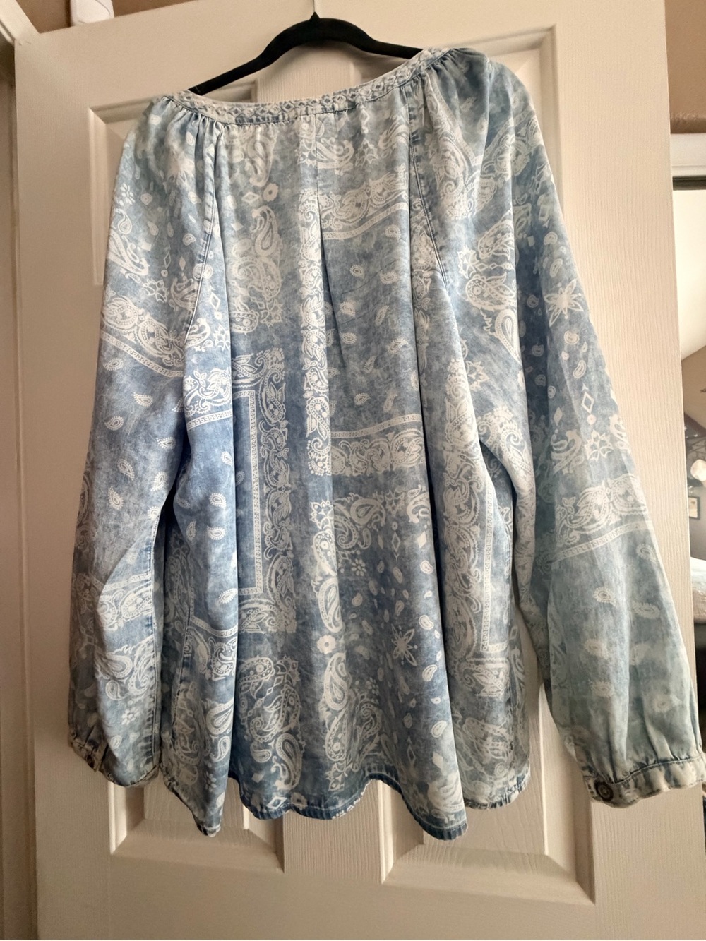 Light Blue Paisley Lace-Up Peasant Tunic - Picture 6 of 7